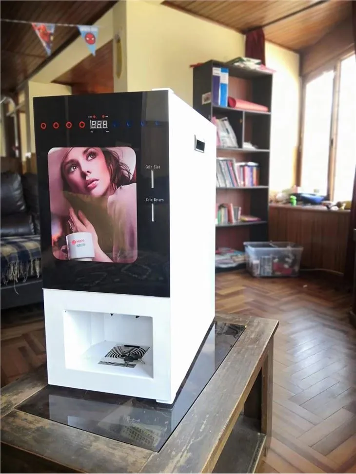 Aparat za kavu sa stolom za čaj